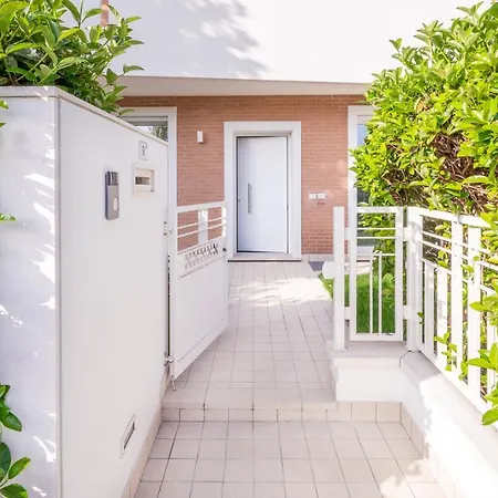 Apartment Scirocco *