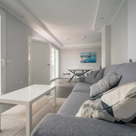 Scirocco Apartment *