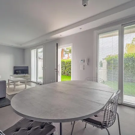 Scirocco Apartment *